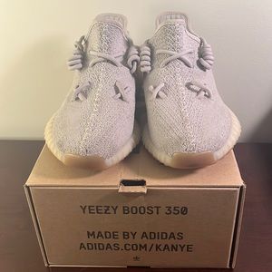 YEEZY BOOST 350 V2 - 2018 Sesame color way.